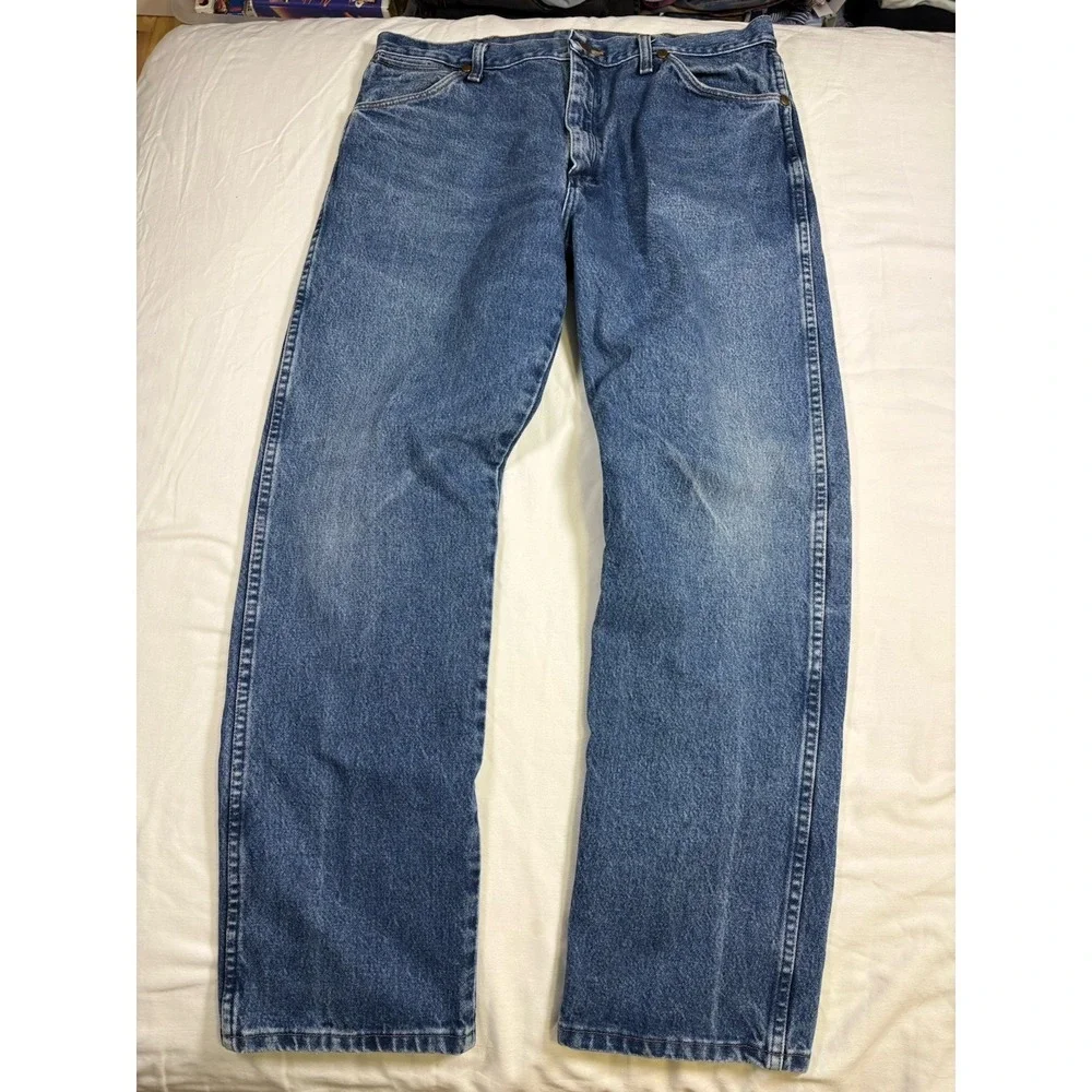 Vintage Wrangler Cowboy Cut Blue Jeans Mens Size 36x30 Blue Denim 13MWZ